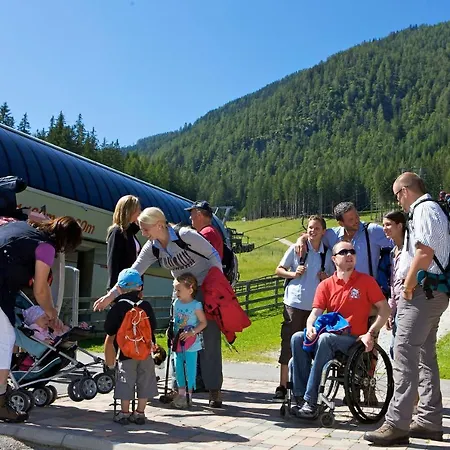 Apartmanhotel Landschuetzer's Country 4*